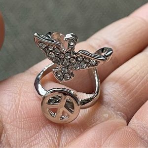 NWOT Unique Silver Pigeon & Peace Sign Bling Ring Size US 6